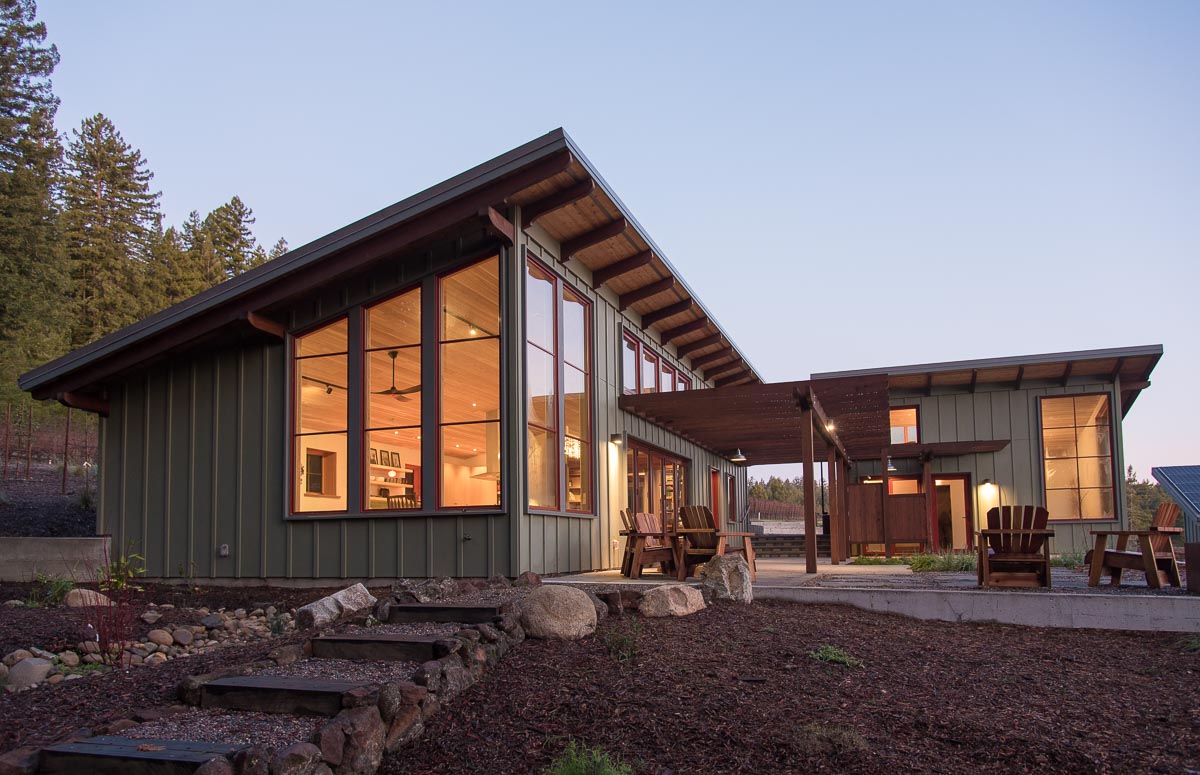 Occidental Off-Grid Weekend House @ McGlashan Architecture